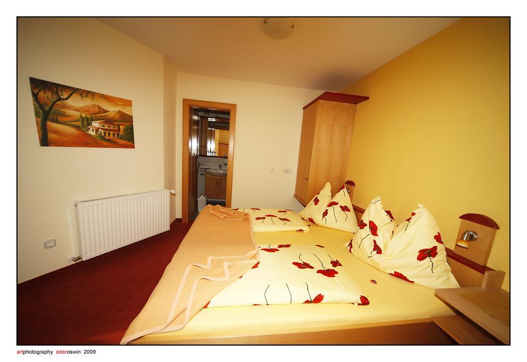 Hotel Garni Zerza 트로폴라흐 외부 사진