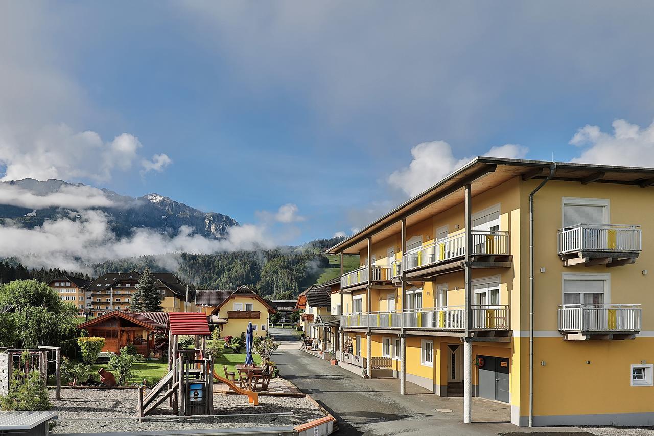 Hotel Garni Zerza 트로폴라흐 외부 사진