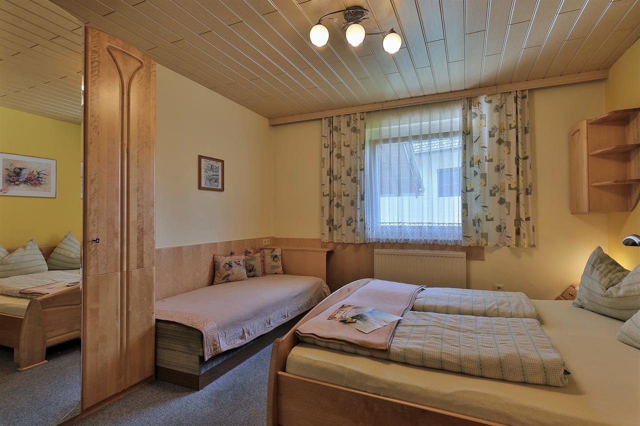 Hotel Garni Zerza 트로폴라흐 외부 사진
