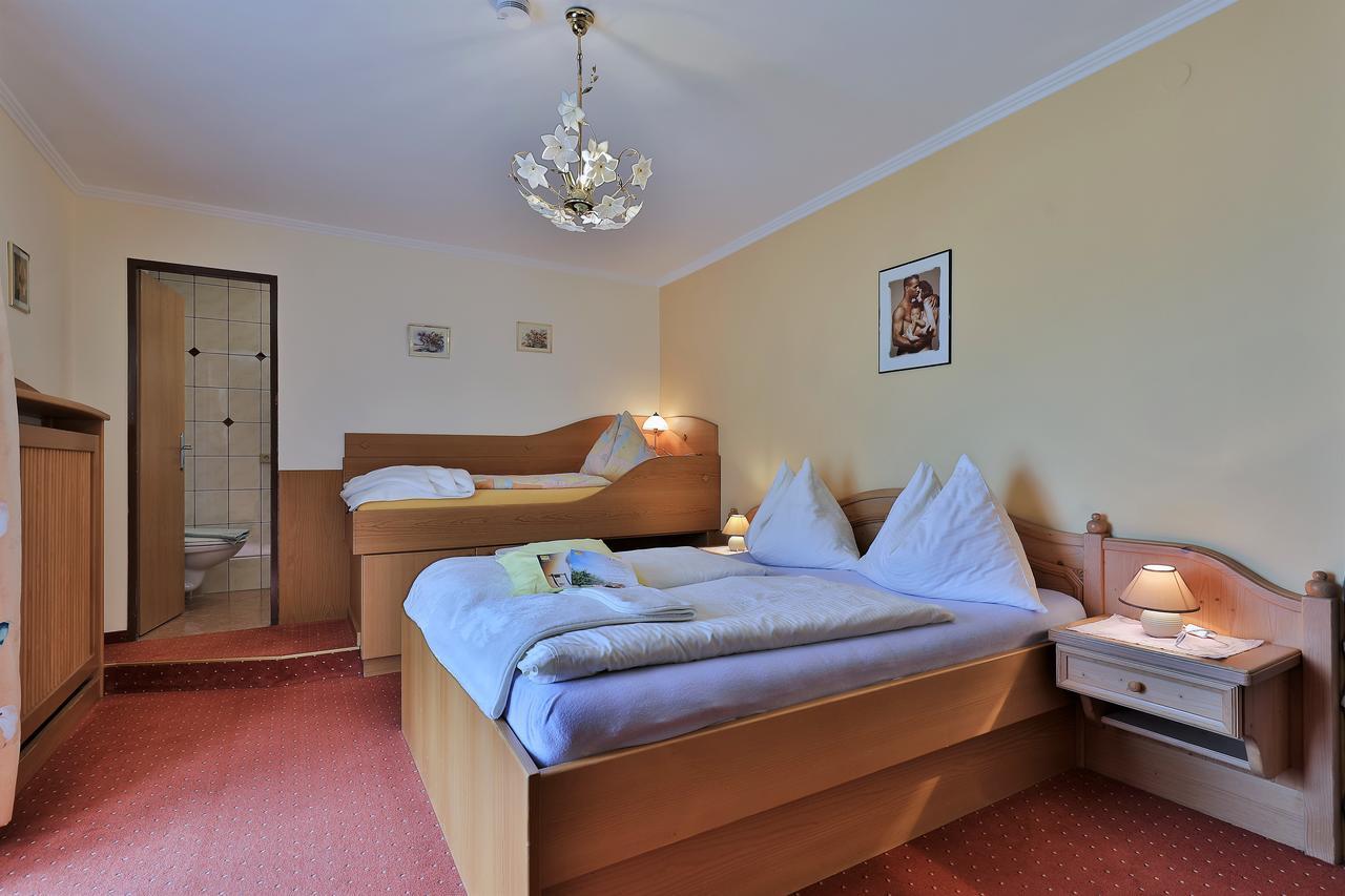 Hotel Garni Zerza 트로폴라흐 외부 사진